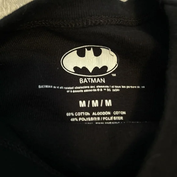 Batman Black Logo Tee - Picture 2 of 3
